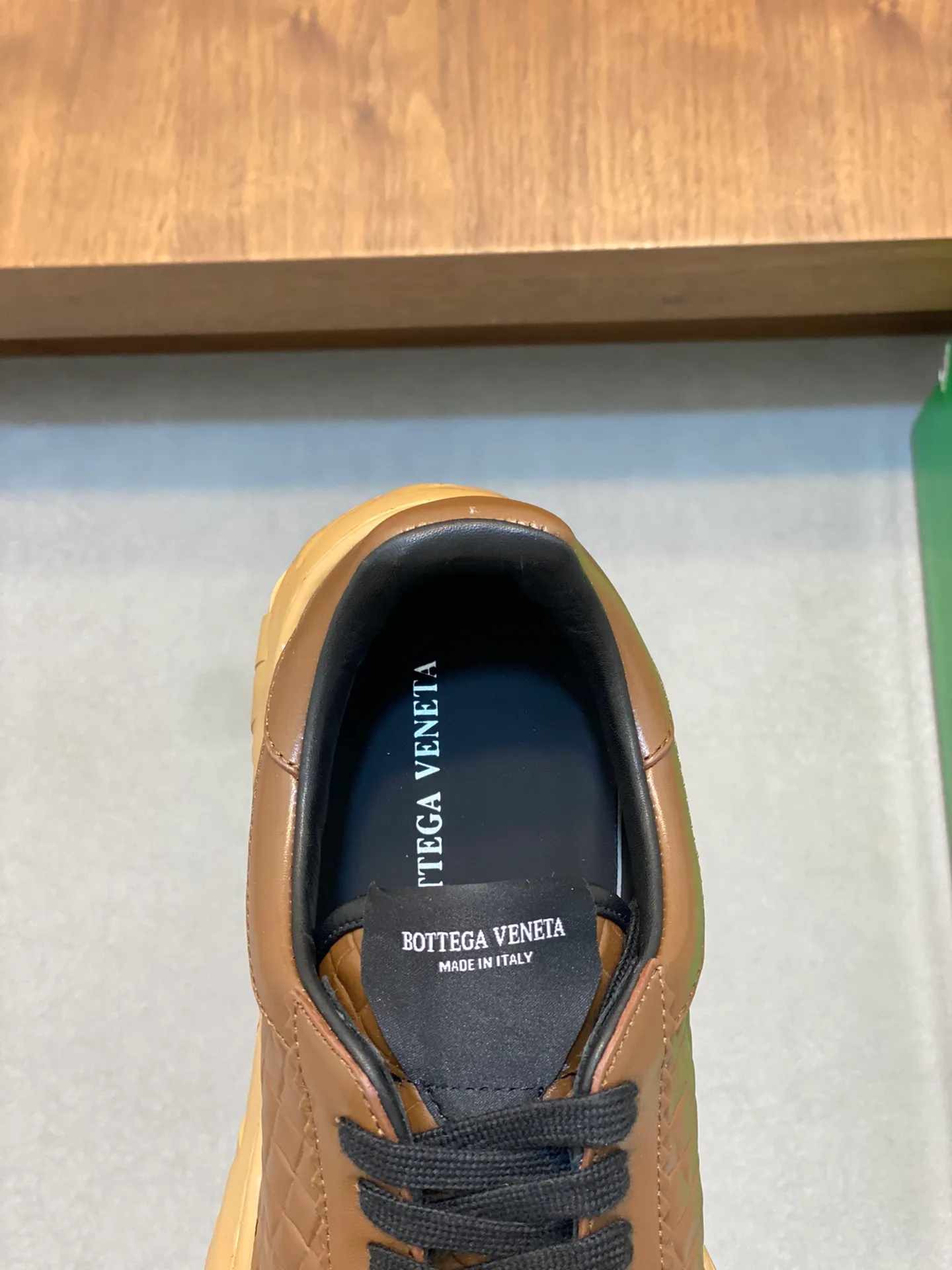 Men's men's shoes 💰480 [New style] ⛺️⛺️BV-Bottega Veneta men's Apollo sneakers. Run to the next stop at a brisk and comfortable pace. This casual shoe is a nylon and suede cowhide lace-up sneaker. Material: Fabric stitching cowhide and cow suede. Rubber outsole Size: 38-44 (45 can be customized